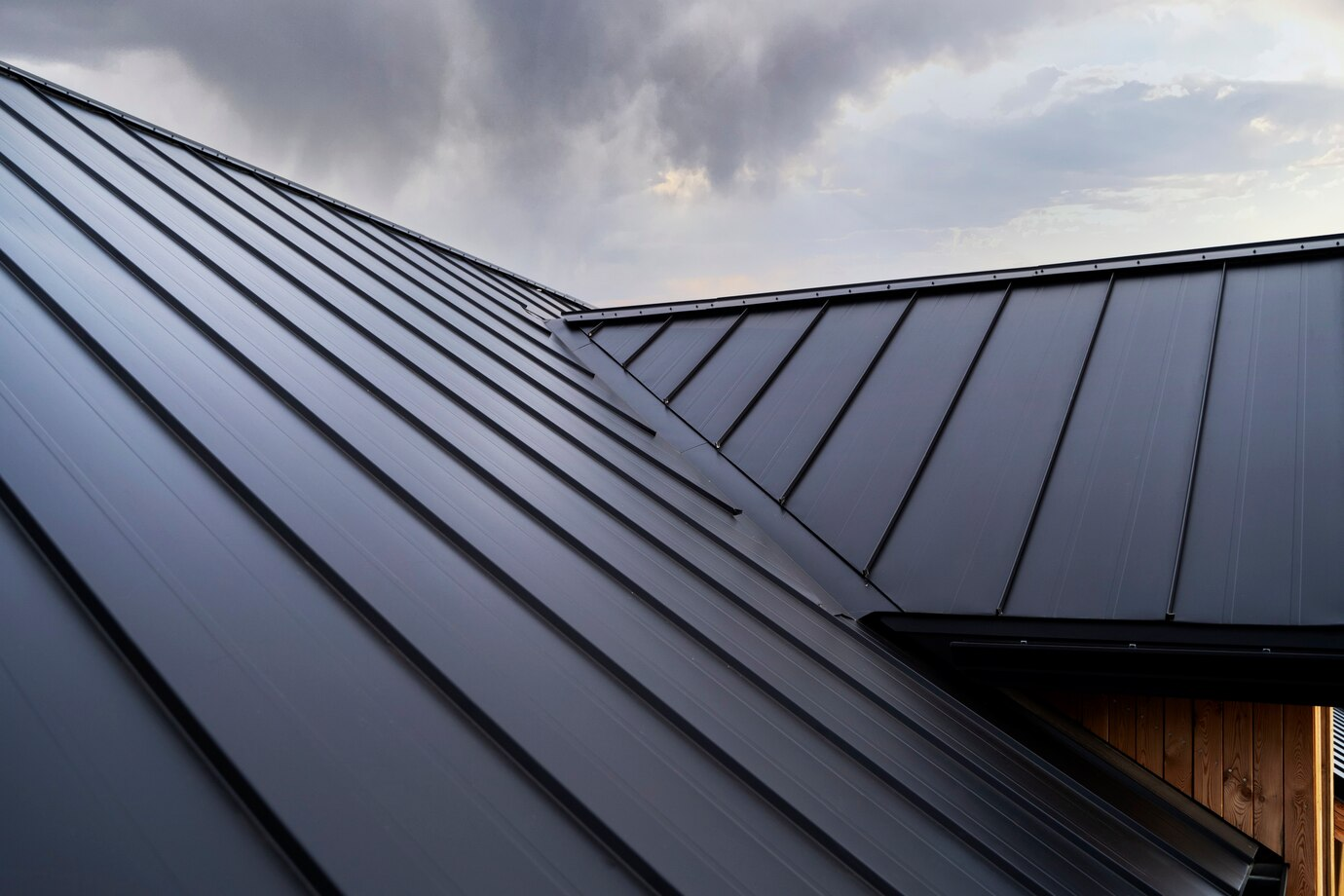 What Are The Important Benefits Of Roofing Replacement Services